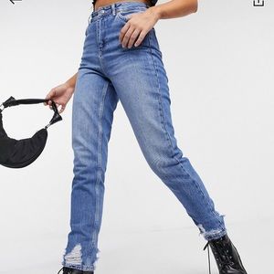 NWT🌹 Topshop Mom Jeans with Distress
